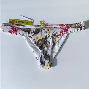 Gianni Bini botanical babe ribbed knot top and cheeky bottoms